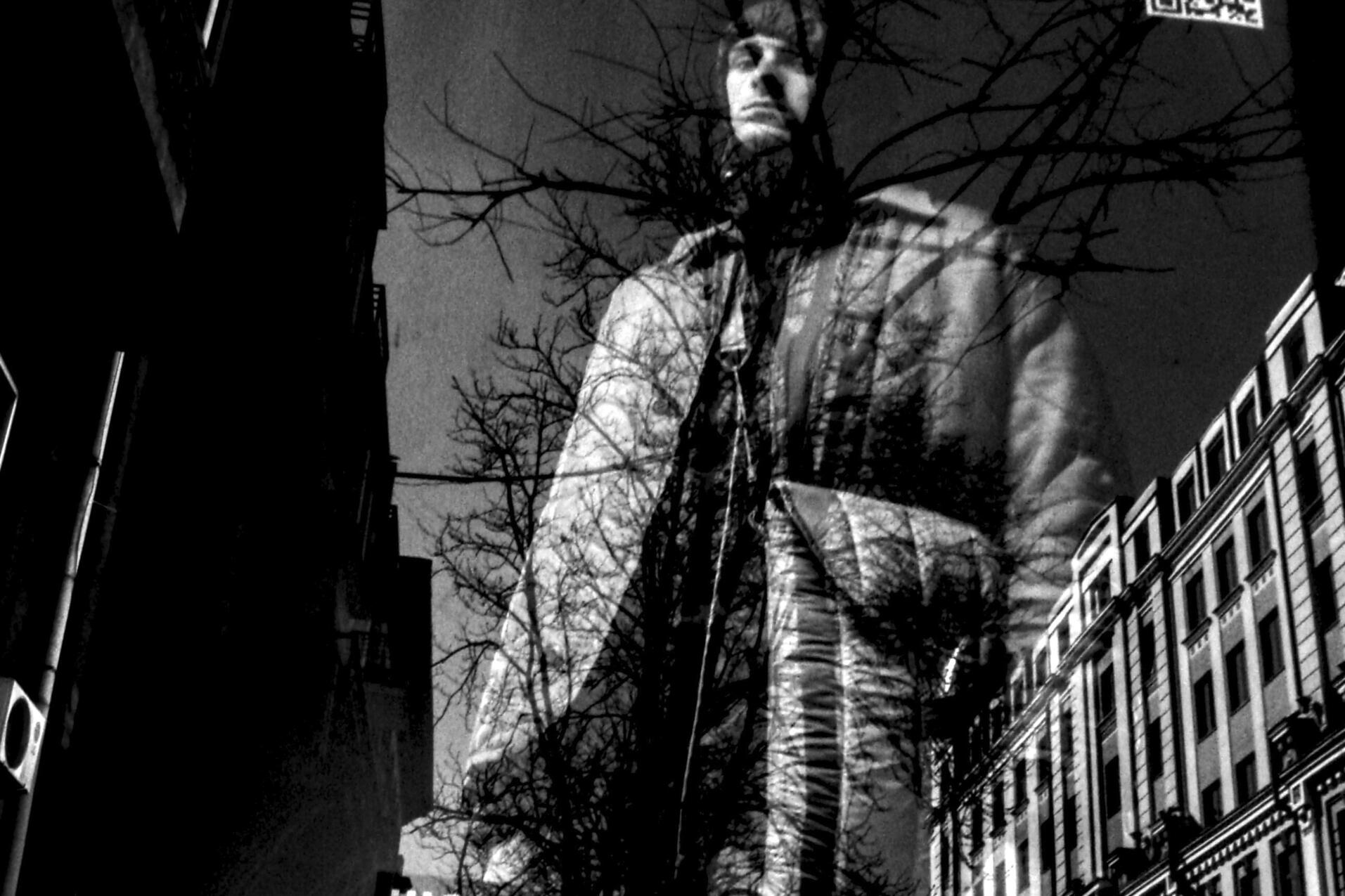 You know what to do. On the streets of Kyiv, Ukraine, March 2025. Shot on Sony DSC-T100.